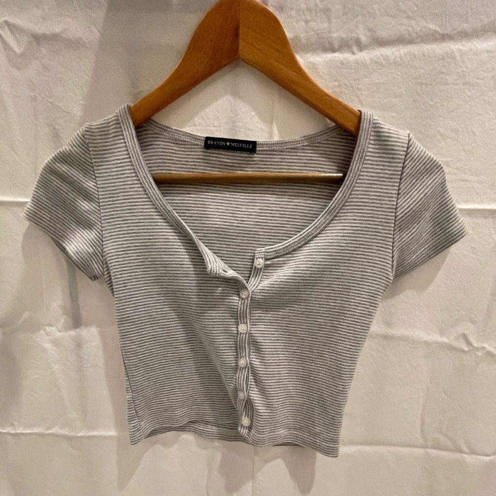 WHITE CROP TOP